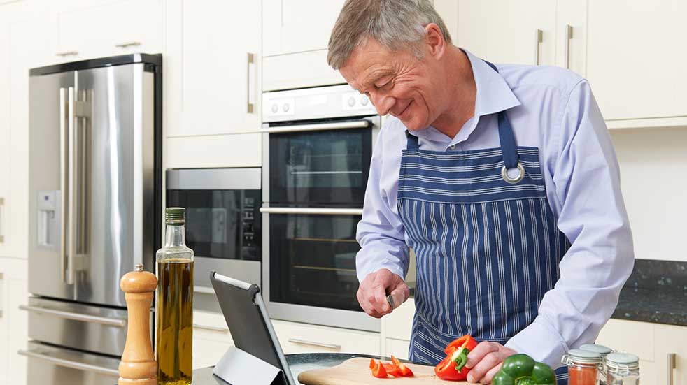 Free events to attend in January man cooking with tablet